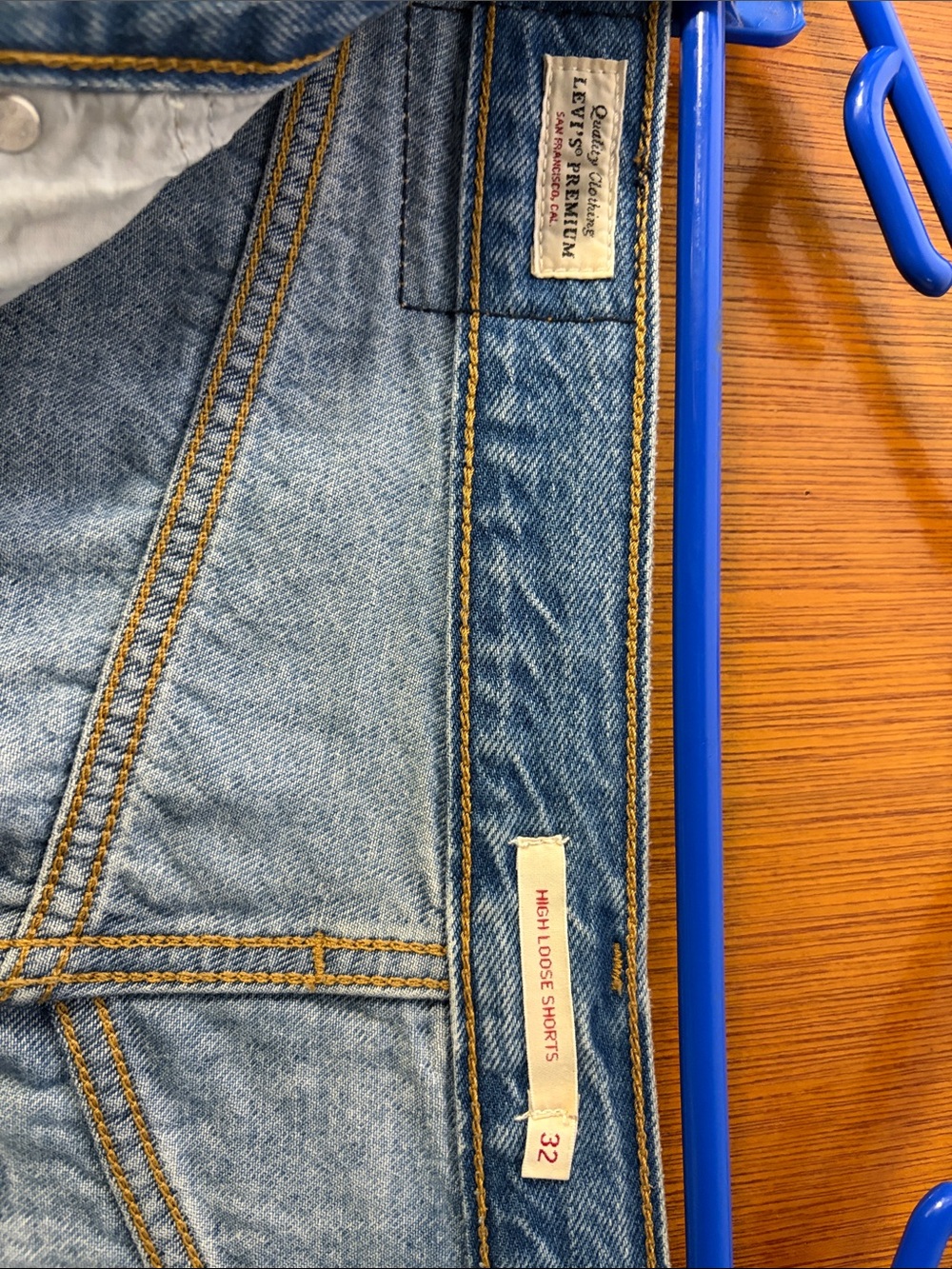 Levi's Light Blue Women's Denim Jean Shorts - Picture 3 of 3